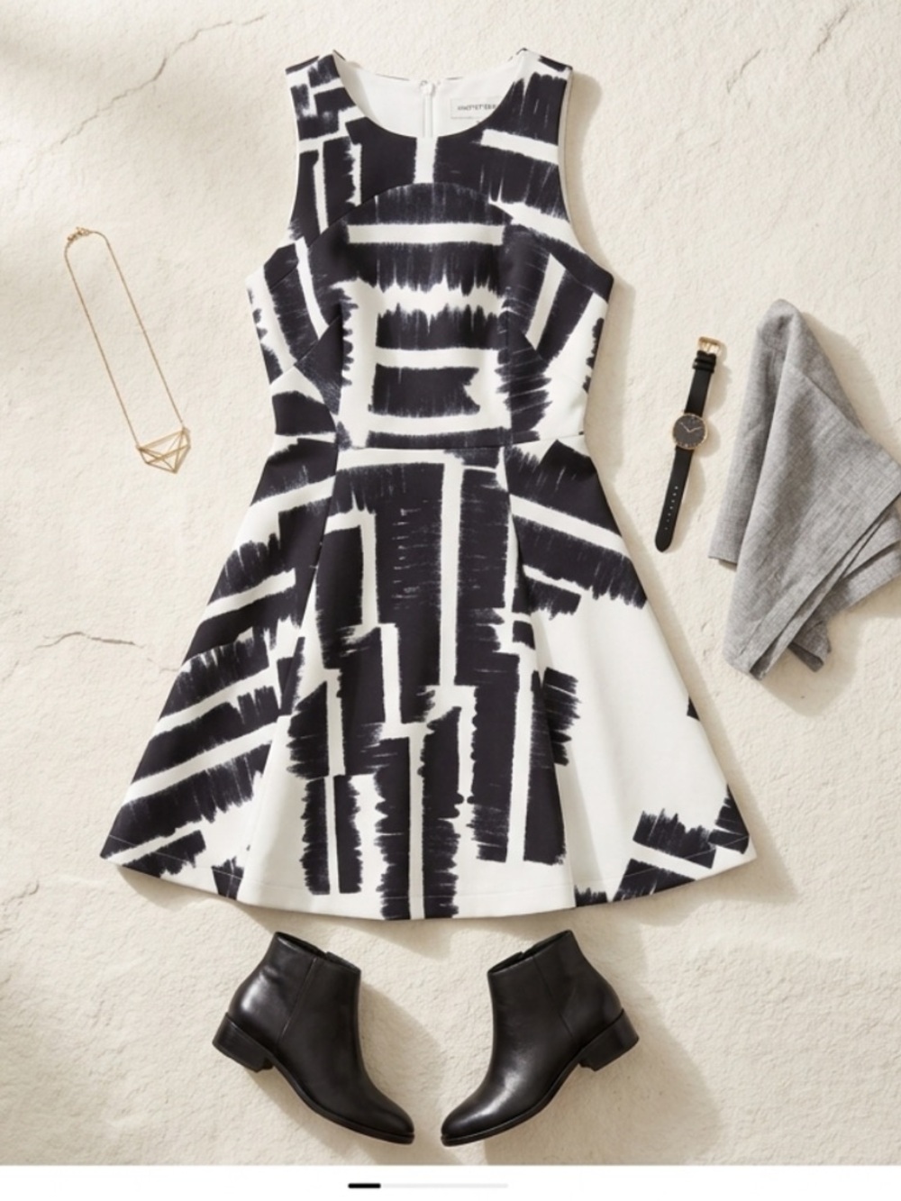 Hunter Bell Hannah Fit Flare Mini Dress Black White Abstract Scuba Size 8